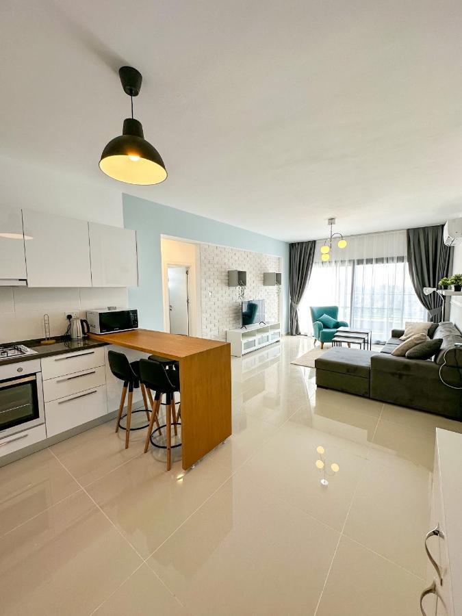 Luxury Sea View Two Bedroom Apartment In Caesar Resort & Spa, Long Beach Perivolia tou Trikomou Buitenkant foto