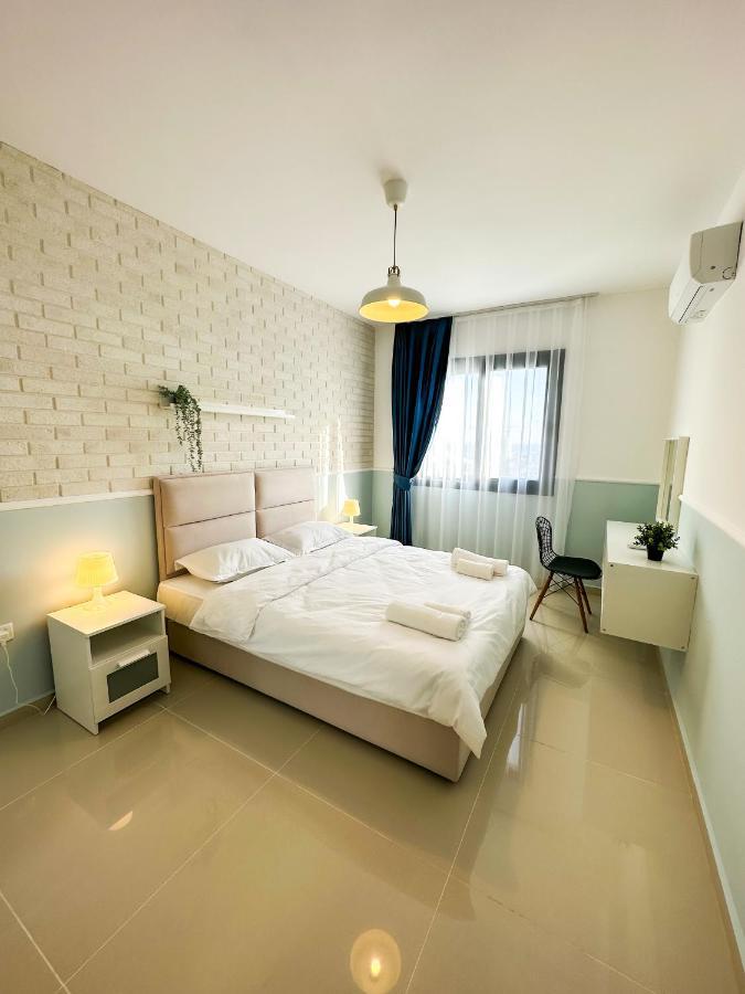 Luxury Sea View Two Bedroom Apartment In Caesar Resort & Spa, Long Beach Perivolia tou Trikomou Buitenkant foto